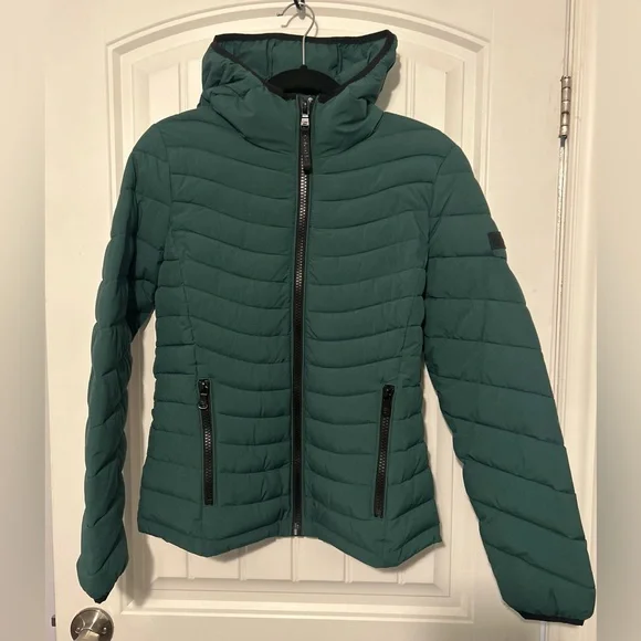Calvin Klein Forest Green Women’s Hooded Puffer Jacket - Picture 2 of 6